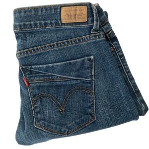 LEVIS | Cropped Jeans Size 4